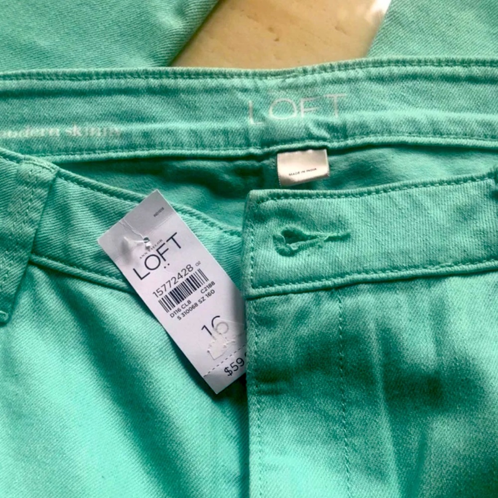 ♥️2/$25 Bundle!♥️ LOFT modern skinny Aqua Teal Jeans 16
